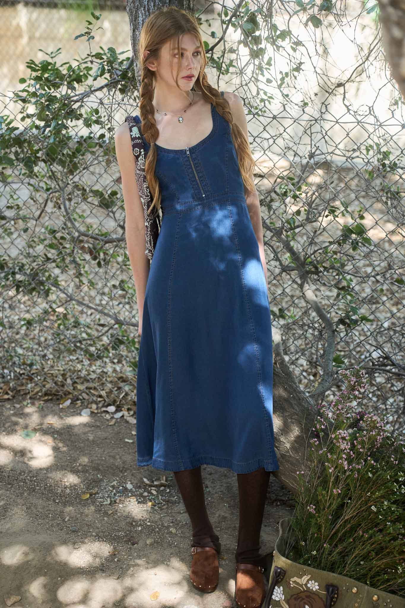 Phoebe Midi