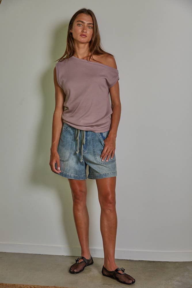Nina Tee