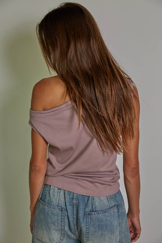 Nina Tee
