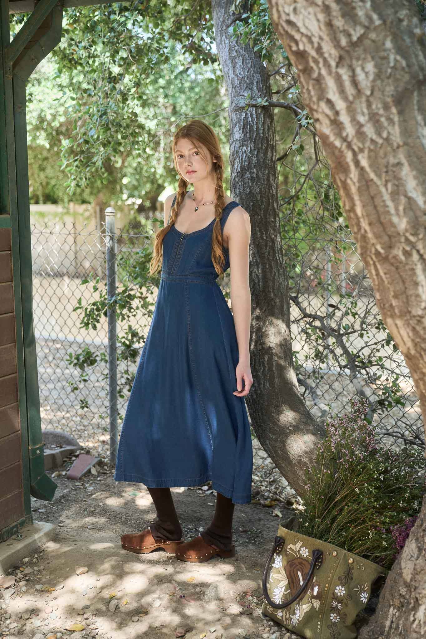 Phoebe Midi