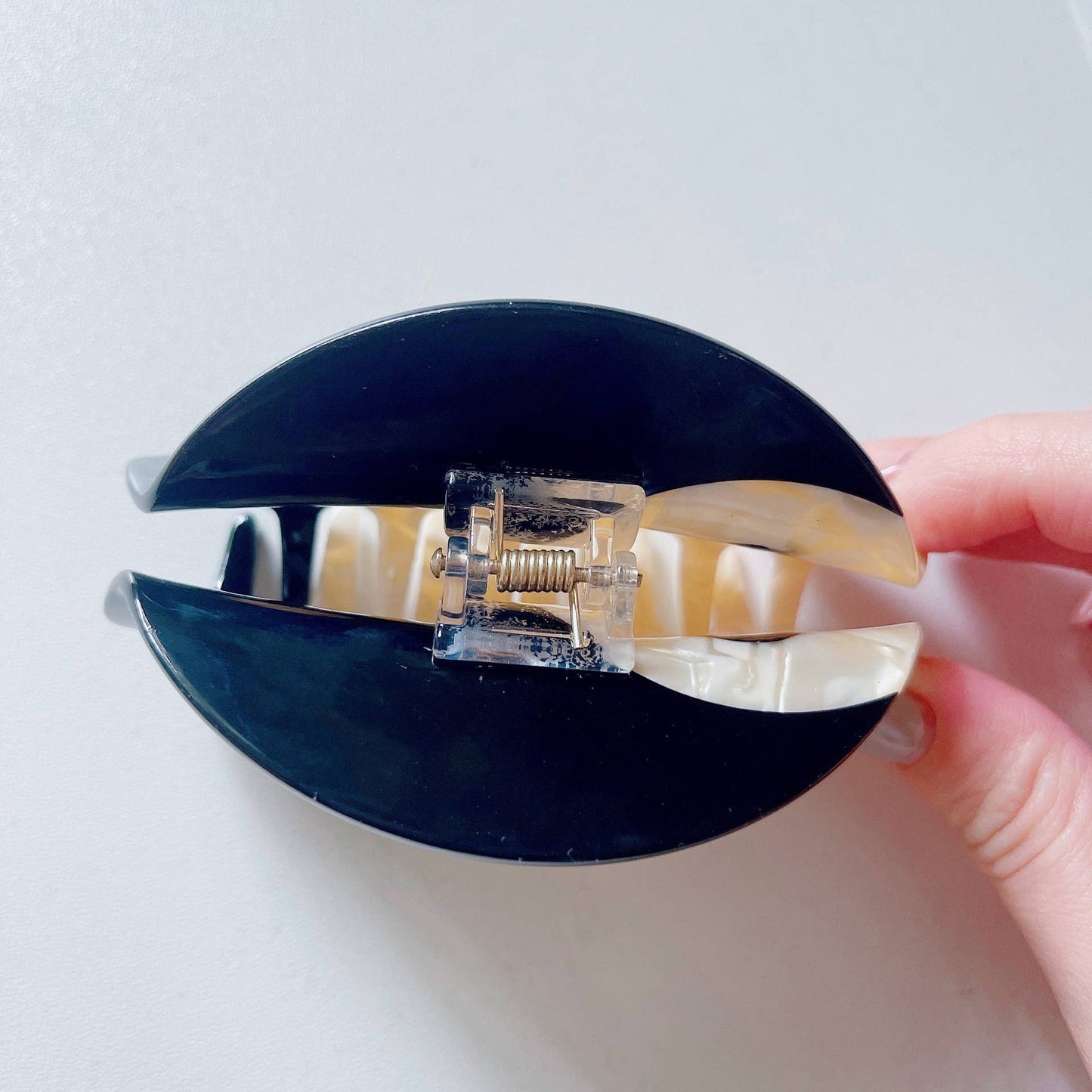 Yin Yang Claw