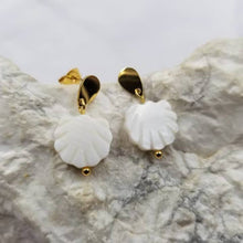 Load image into Gallery viewer, Clamshell Earrings
