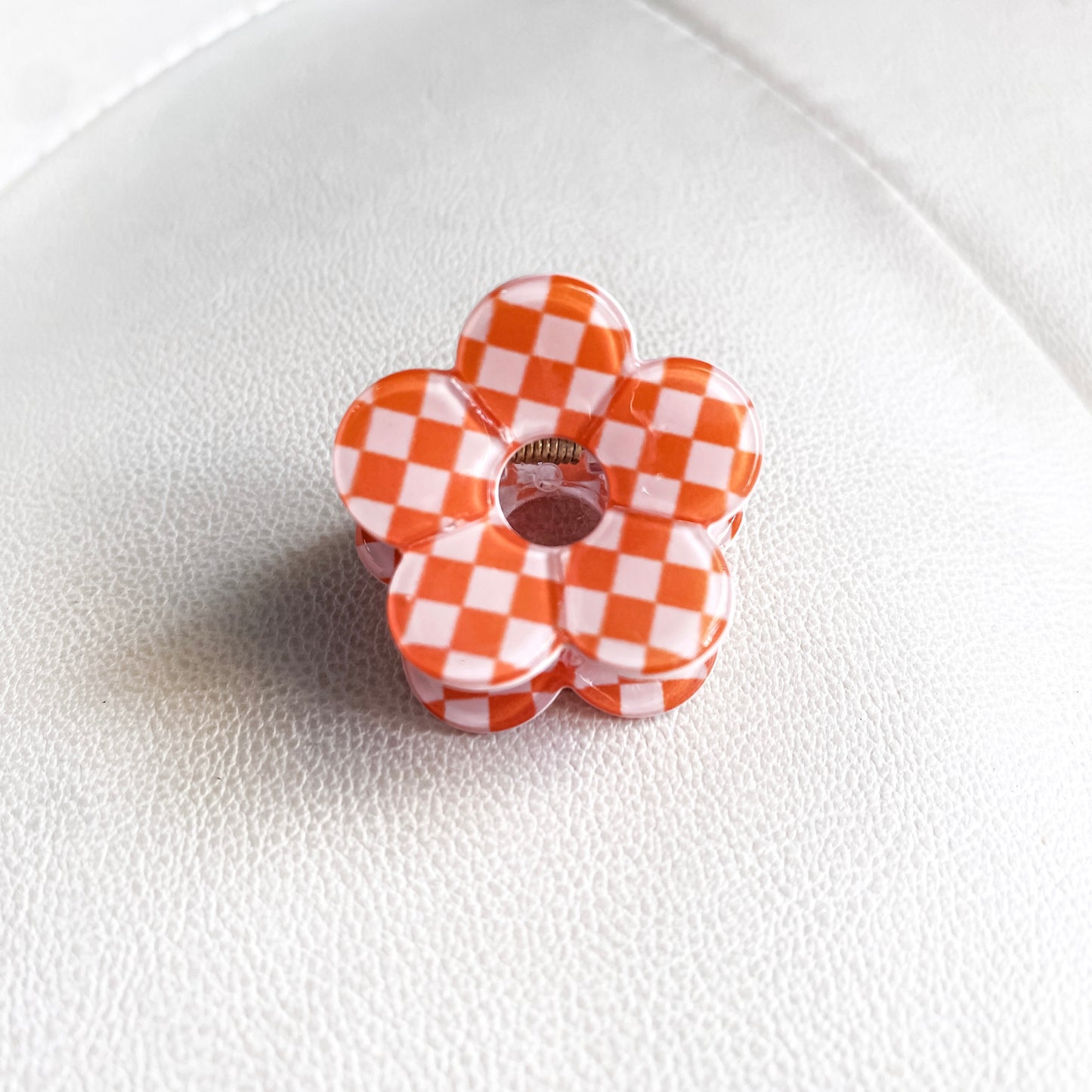 Checkerboard Mini Flower Claw